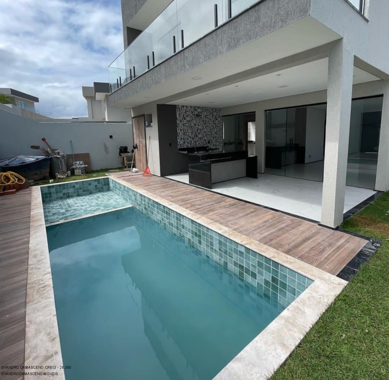 Casa à venda com 4 quartos, 270m² - Foto 5