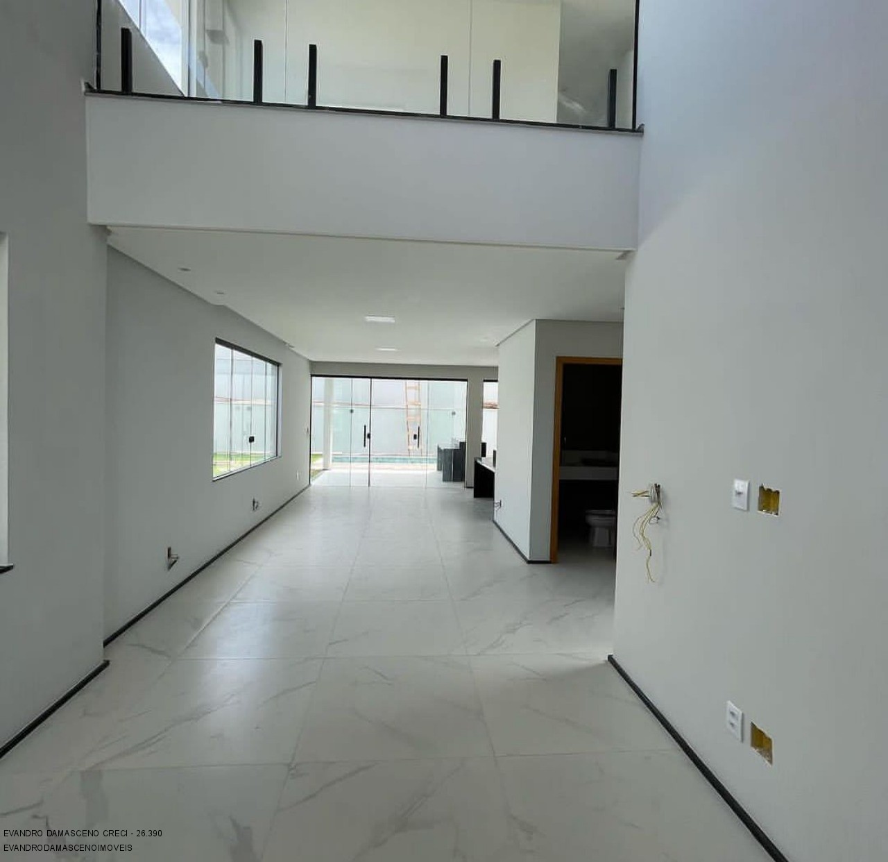 Casa à venda com 4 quartos, 270m² - Foto 10