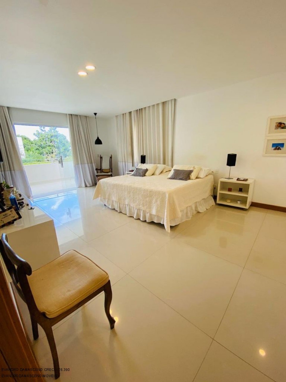 Casa à venda e aluguel com 6 quartos, 1300m² - Foto 8