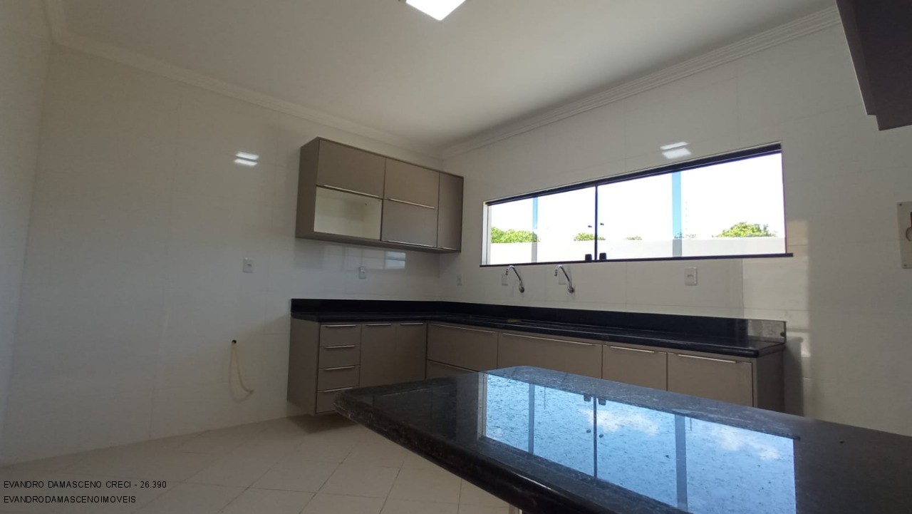 Casa à venda com 4 quartos, 350m² - Foto 34