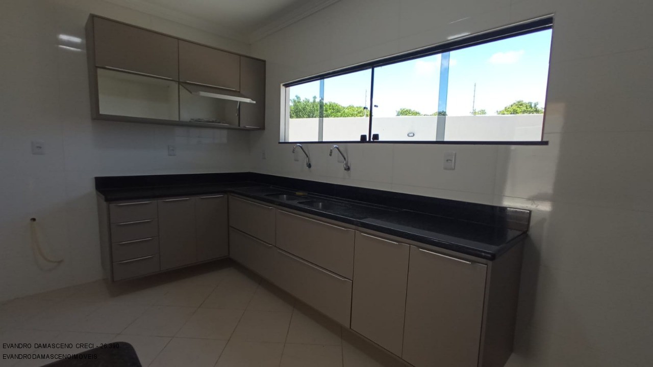 Casa à venda com 4 quartos, 350m² - Foto 3