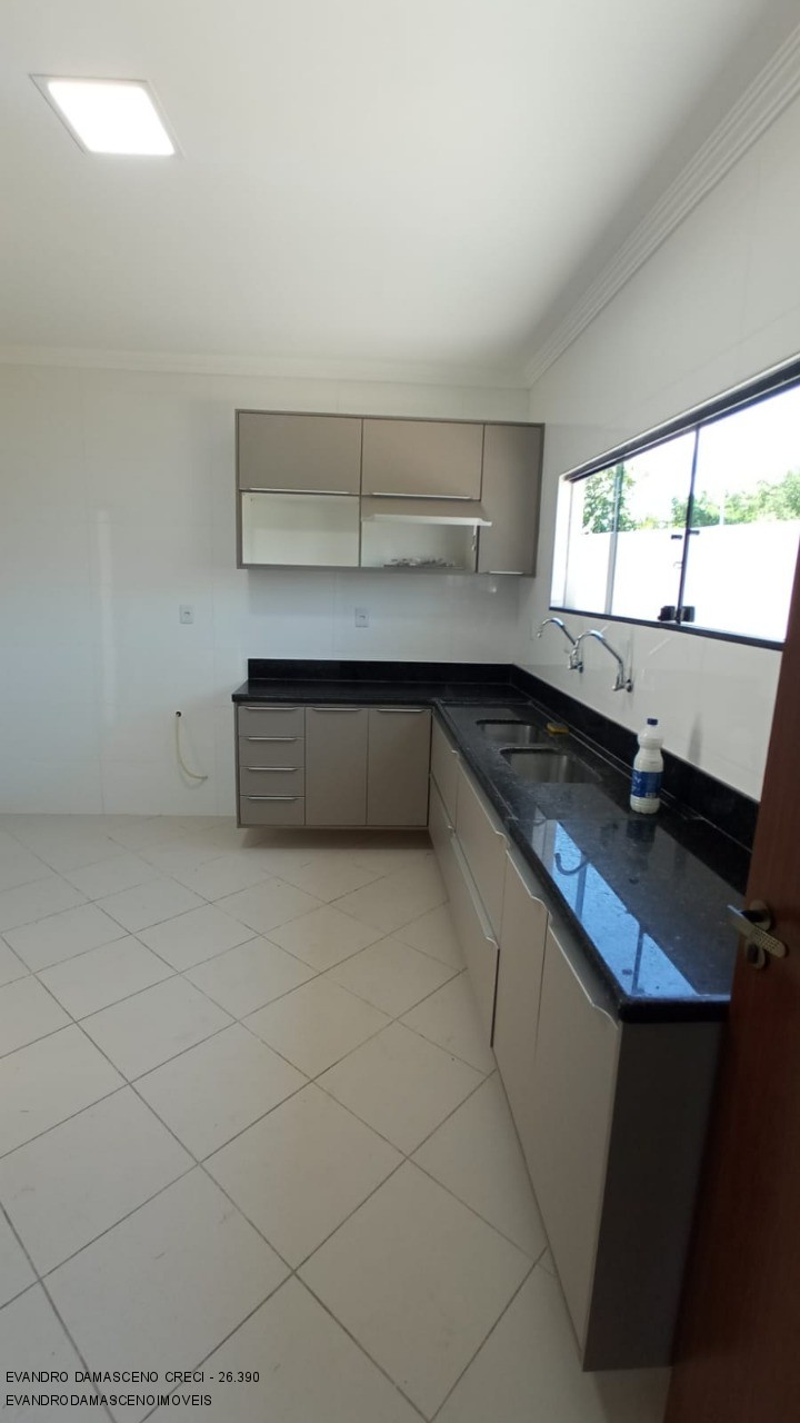 Casa à venda com 4 quartos, 350m² - Foto 16