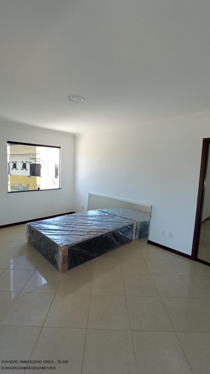 Casa à venda com 4 quartos, 350m² - Foto 14