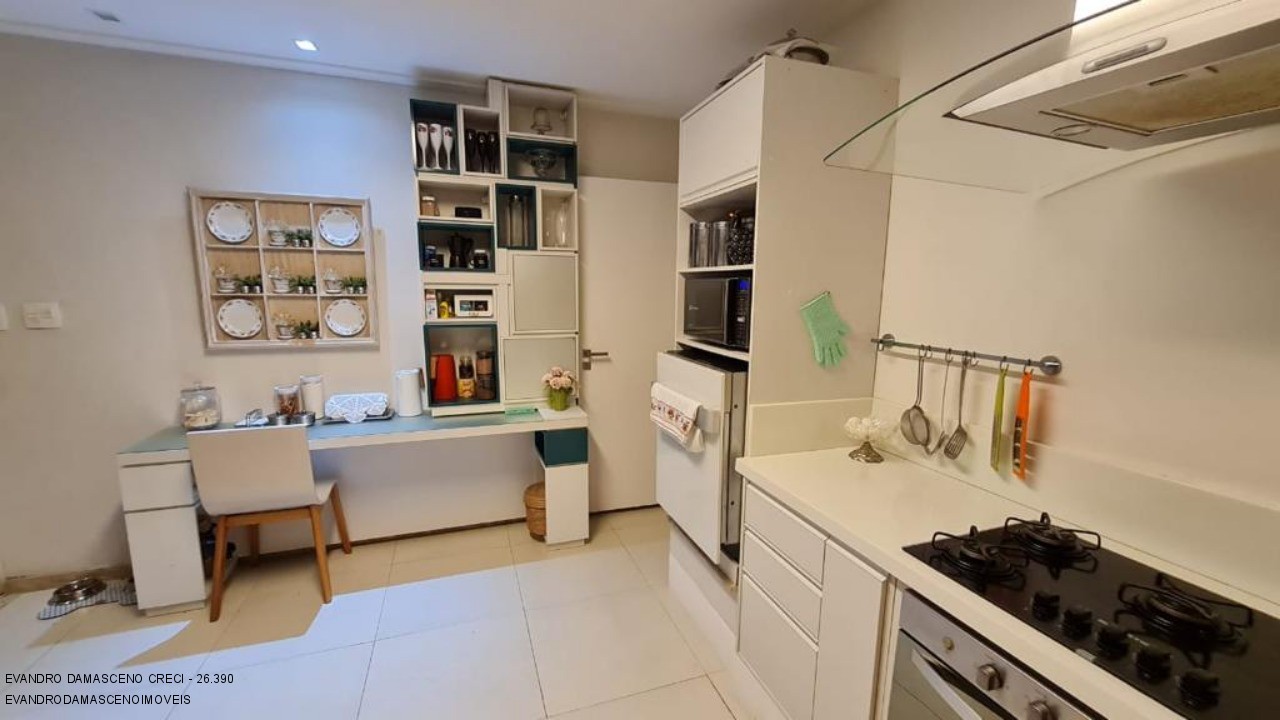 Casa à venda com 4 quartos, 450m² - Foto 13