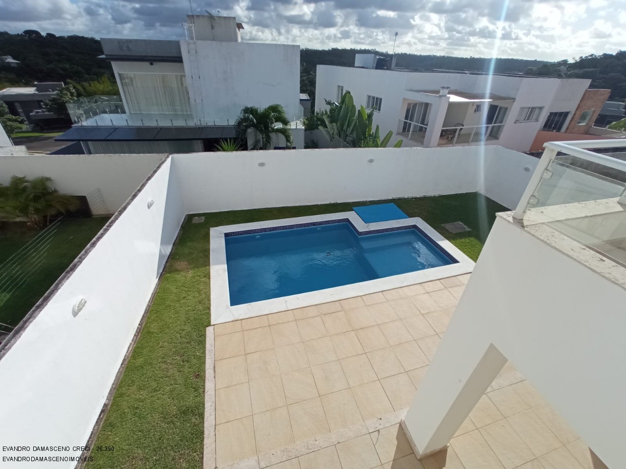 Casa para alugar com 4 quartos, 280m² - Foto 31