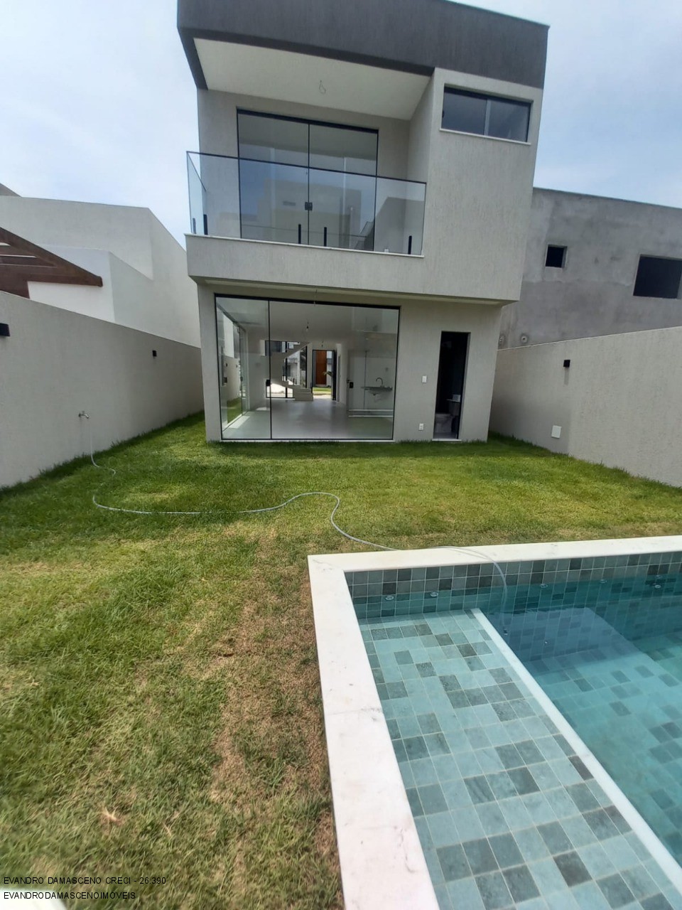 Casa à venda com 4 quartos, 148m² - Foto 9