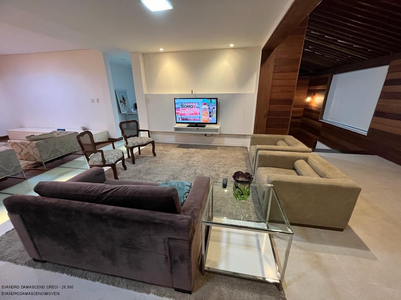 Casa à venda e aluguel com 5 quartos, 1500m² - Foto 11