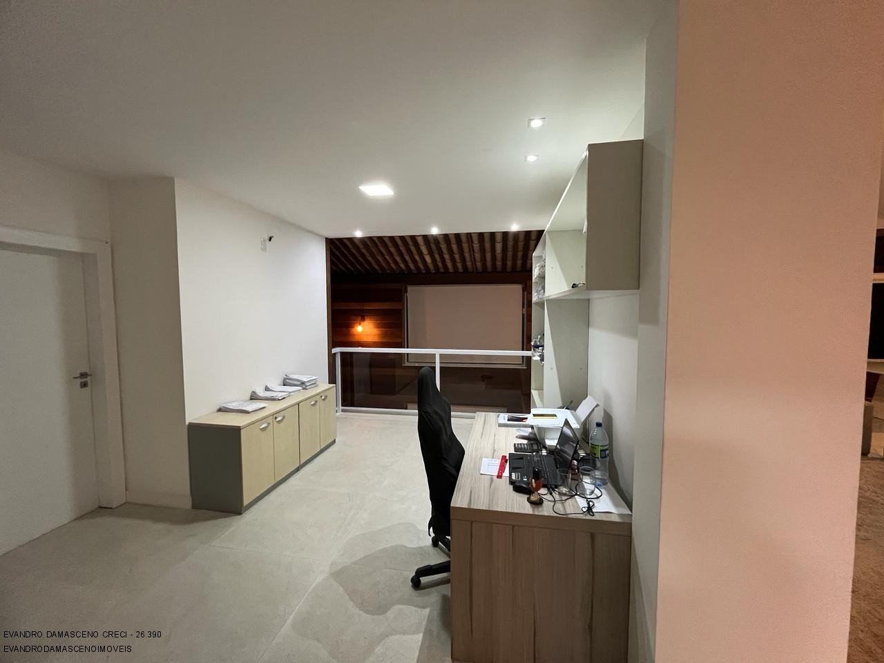 Casa à venda e aluguel com 5 quartos, 1500m² - Foto 19