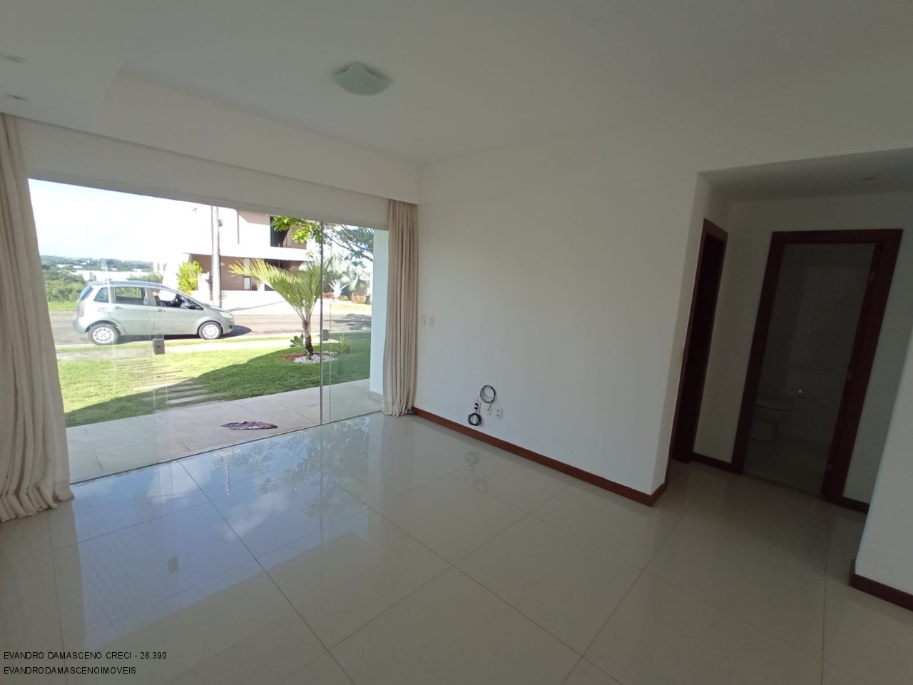 Casa para alugar com 4 quartos, 280m² - Foto 9