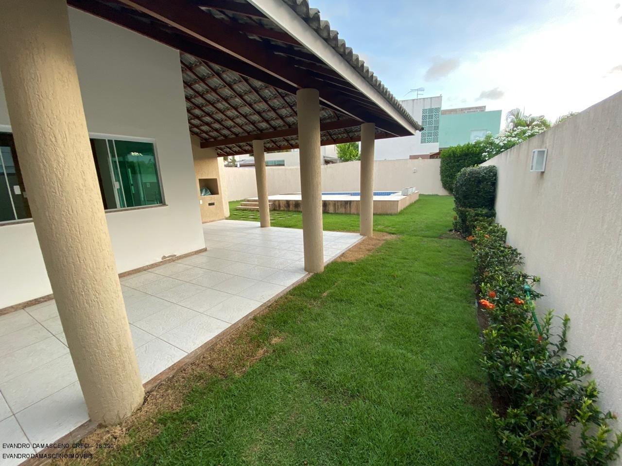 Casa à venda com 4 quartos, 280m² - Foto 7