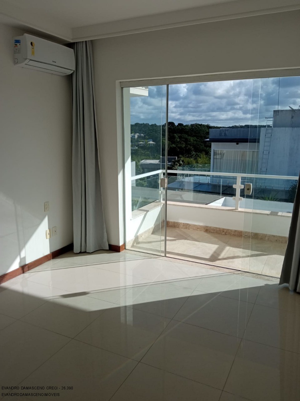 Casa para alugar com 4 quartos, 280m² - Foto 46