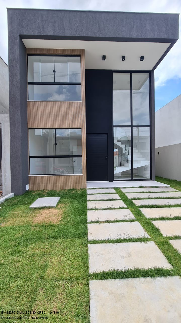 Casa à venda com 4 quartos, 148m² - Foto 1