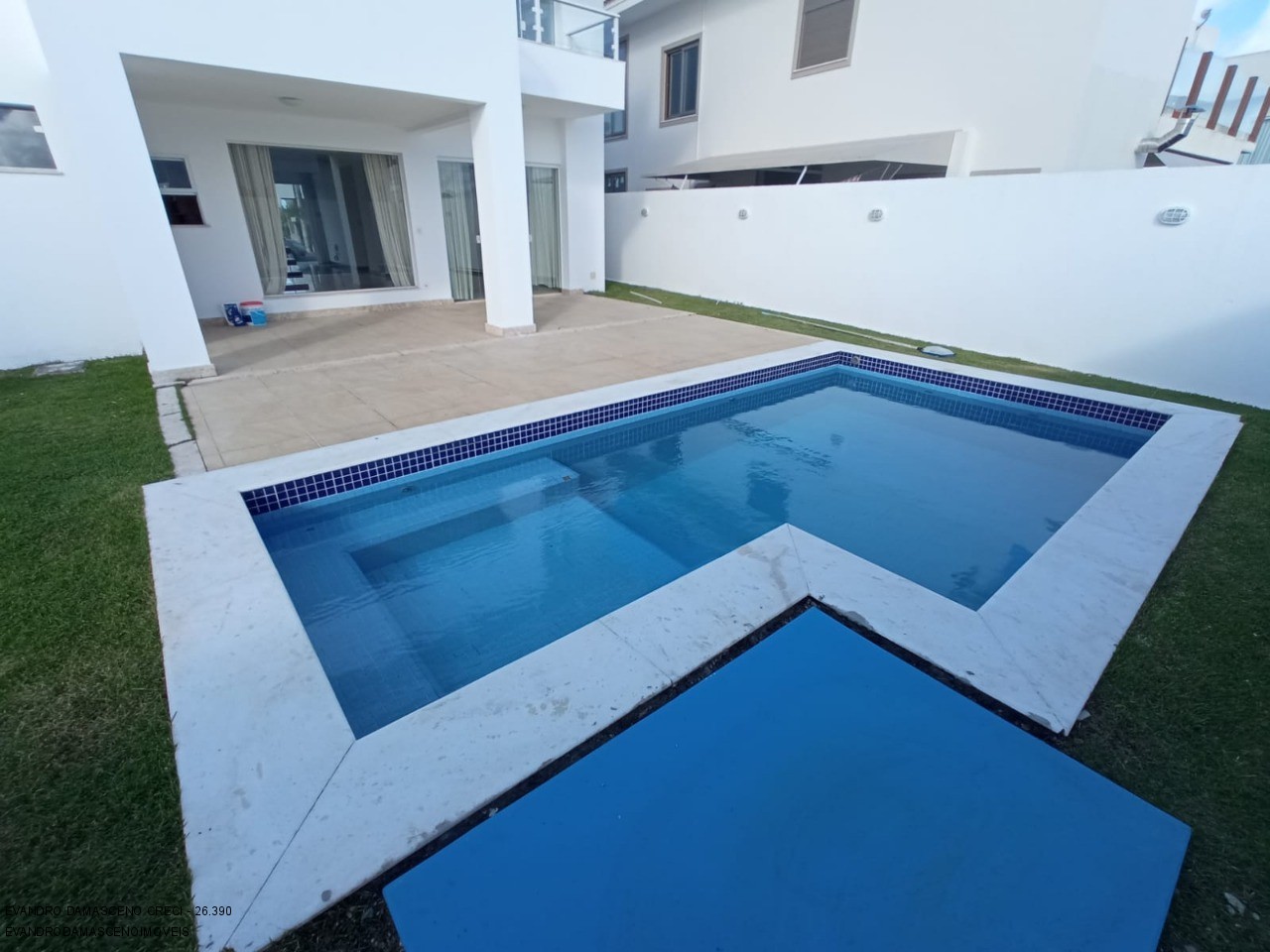 Casa para alugar com 4 quartos, 280m² - Foto 37