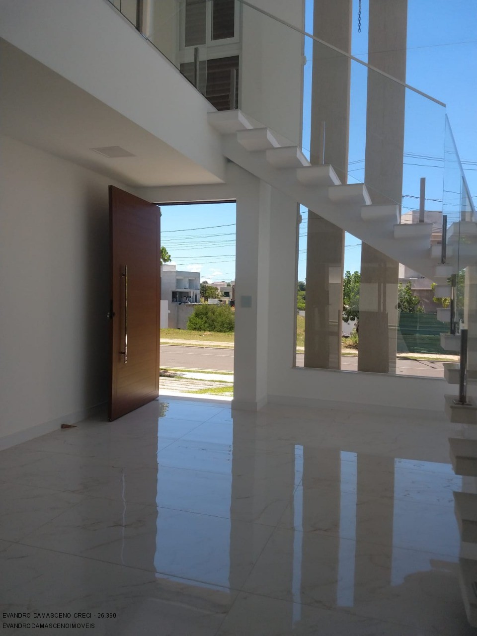 Casa à venda com 5 quartos, 267m² - Foto 9