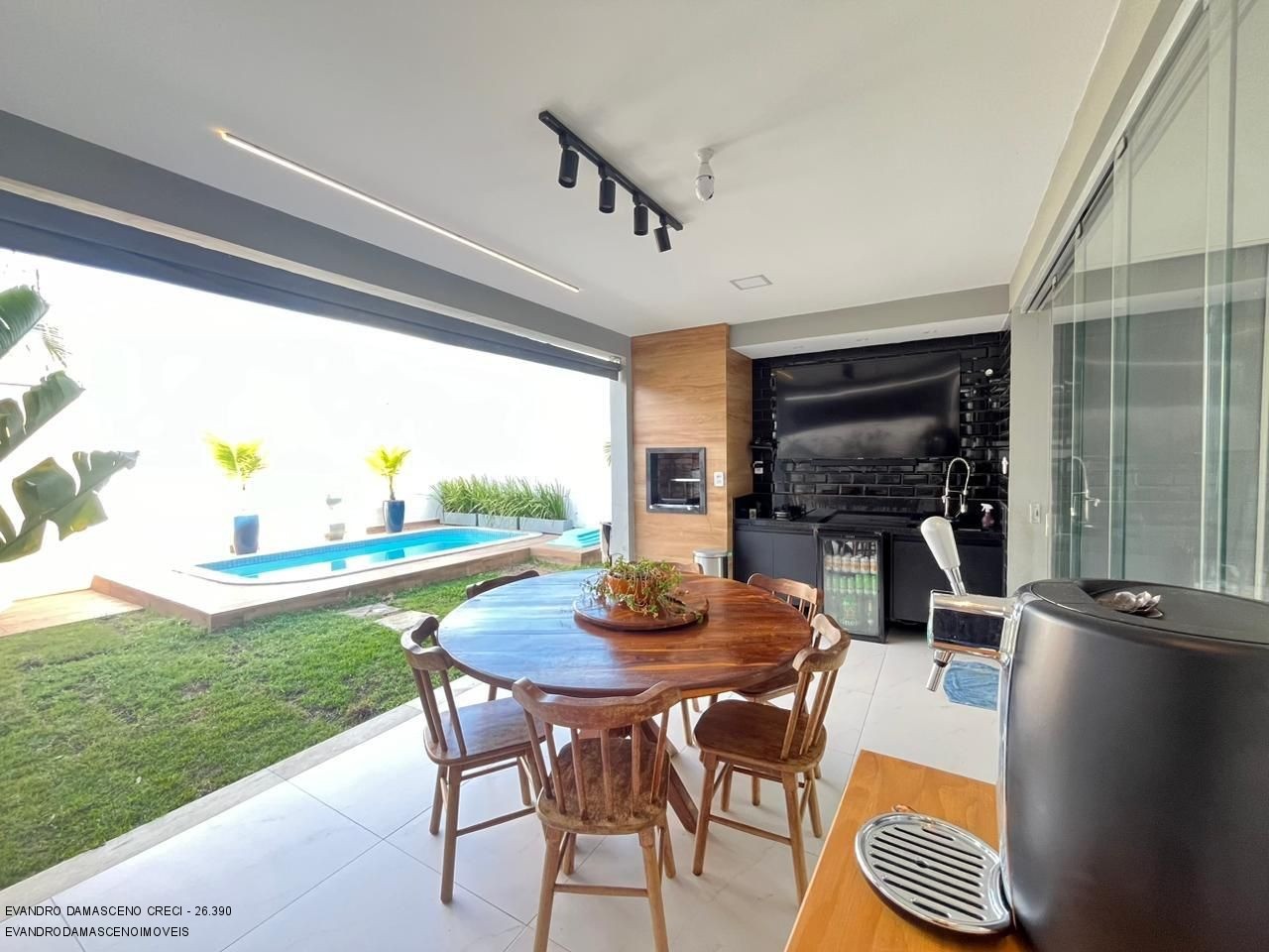 Casa à venda com 4 quartos, 185m² - Foto 22