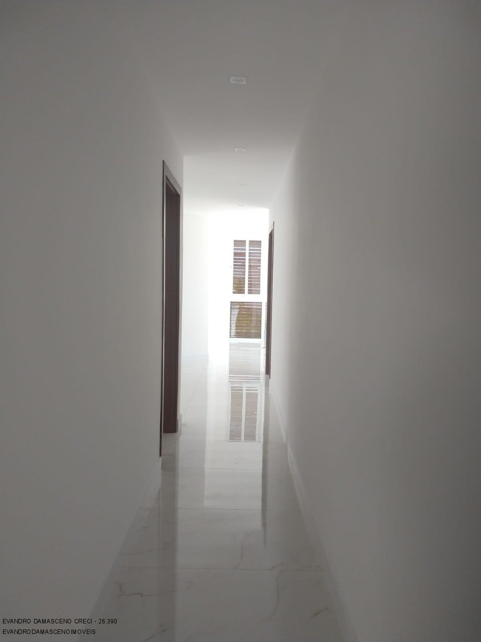 Casa à venda com 5 quartos, 267m² - Foto 17