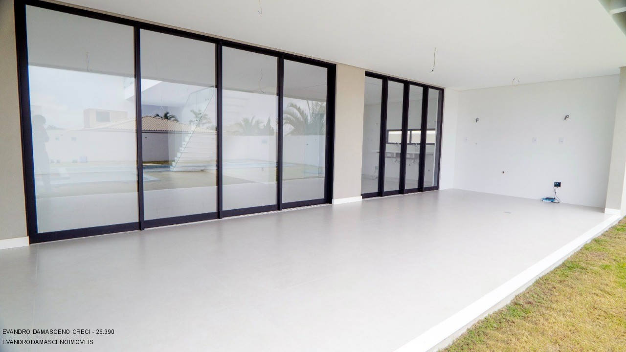 Casa à venda com 5 quartos, 370m² - Foto 9