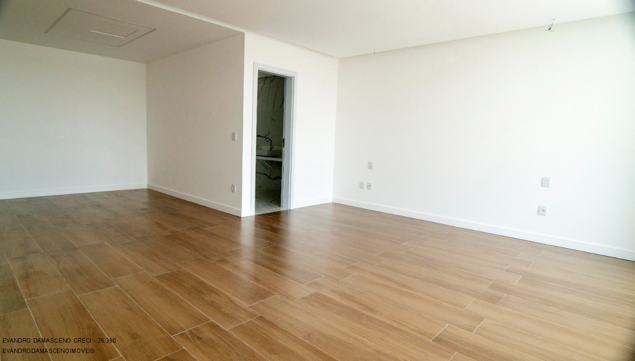 Casa à venda com 5 quartos, 370m² - Foto 10