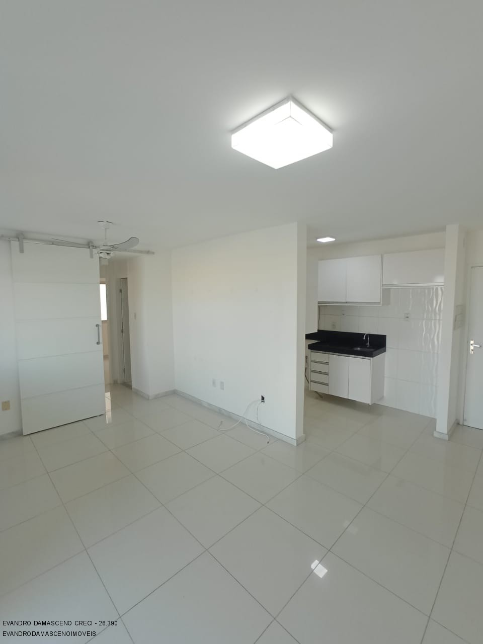 Apartamento à venda com 2 quartos, 62m² - Foto 1