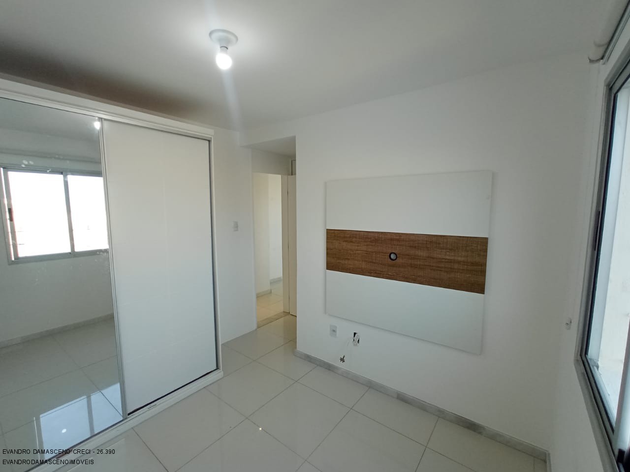 Apartamento à venda com 2 quartos, 62m² - Foto 3