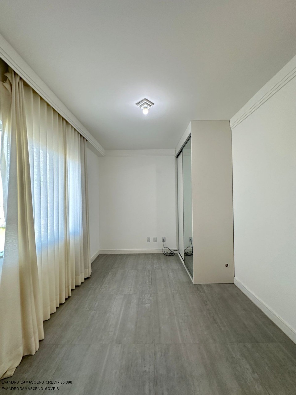 Casa à venda com 4 quartos, 250m² - Foto 10