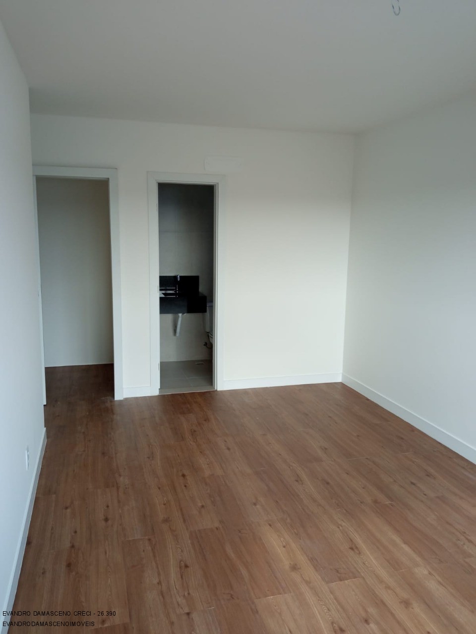 Casa à venda com 4 quartos, 280m² - Foto 16