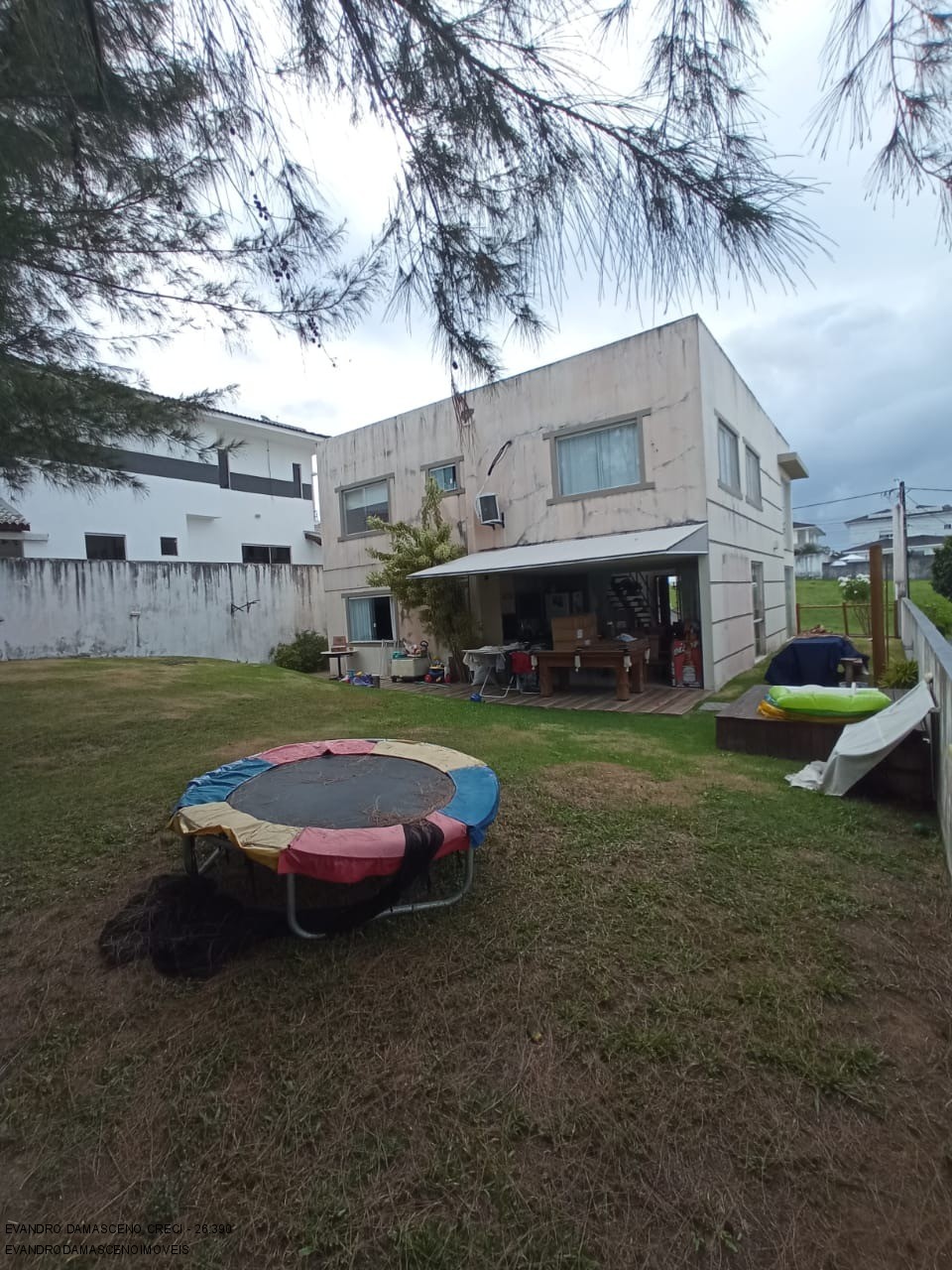 Casa à venda e aluguel com 4 quartos, 270m² - Foto 8