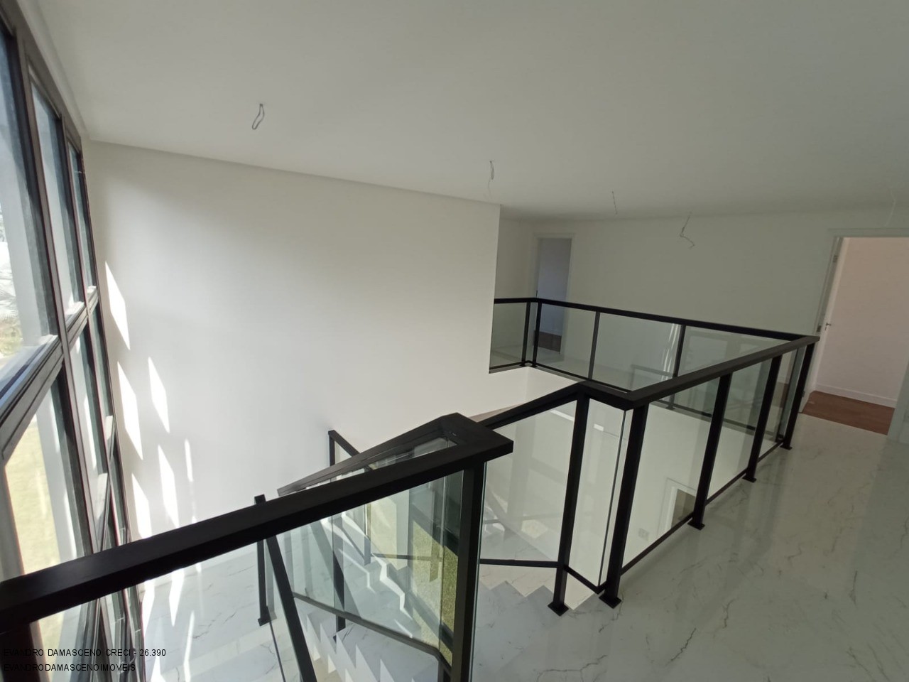 Casa à venda com 4 quartos, 250m² - Foto 8