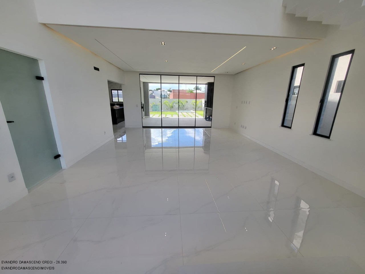 Casa à venda com 4 quartos, 267m² - Foto 6