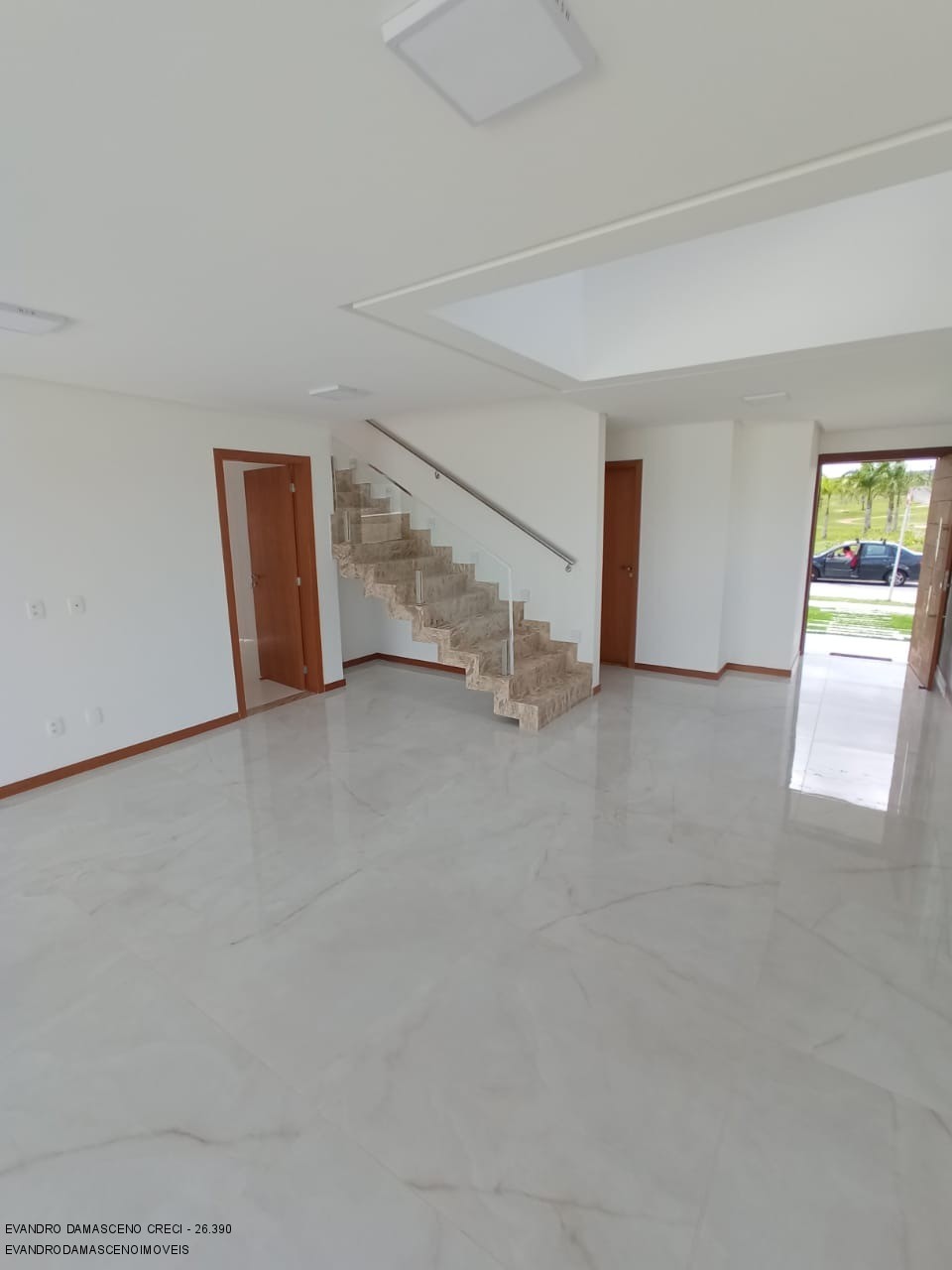 Casa à venda com 4 quartos, 220m² - Foto 5