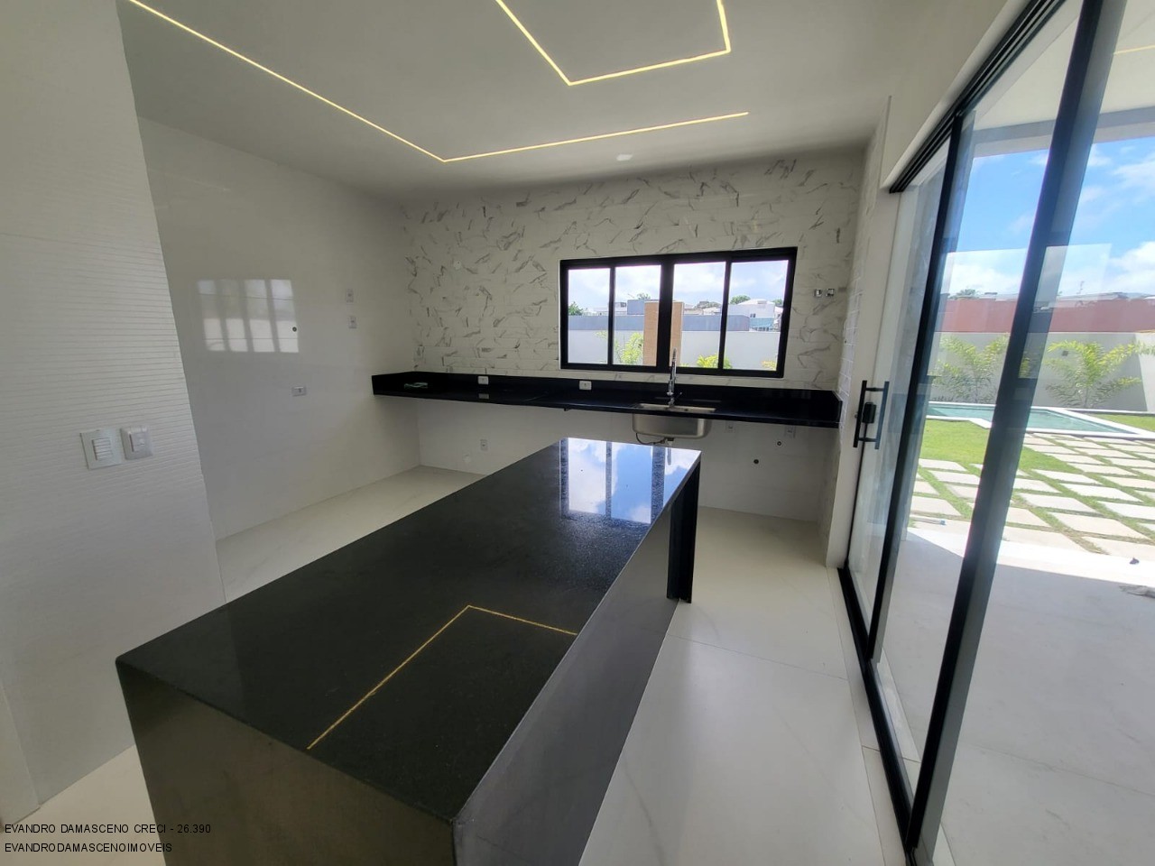 Casa à venda com 4 quartos, 267m² - Foto 36