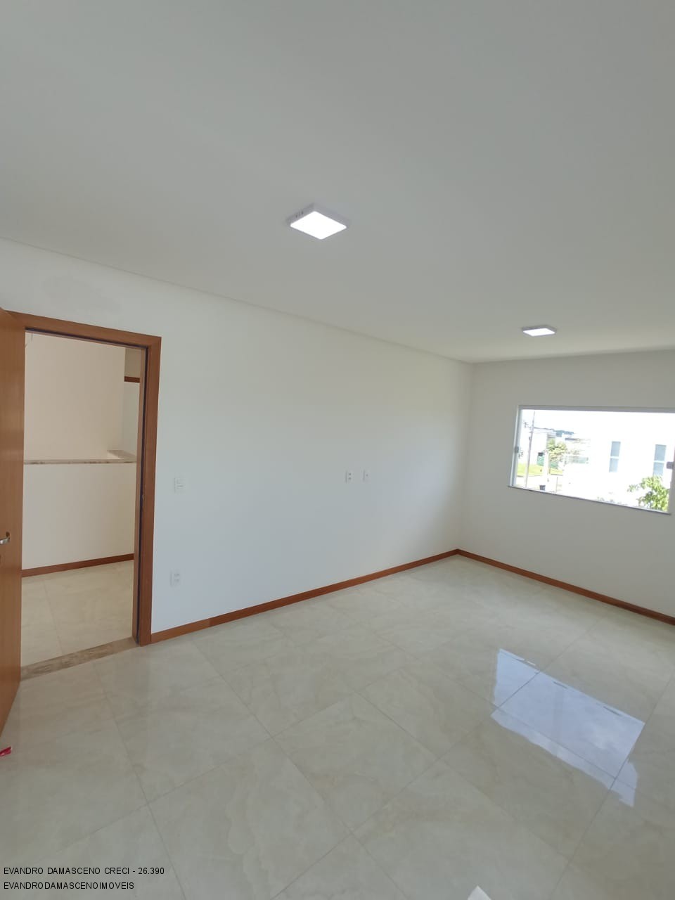 Casa à venda com 4 quartos, 220m² - Foto 12