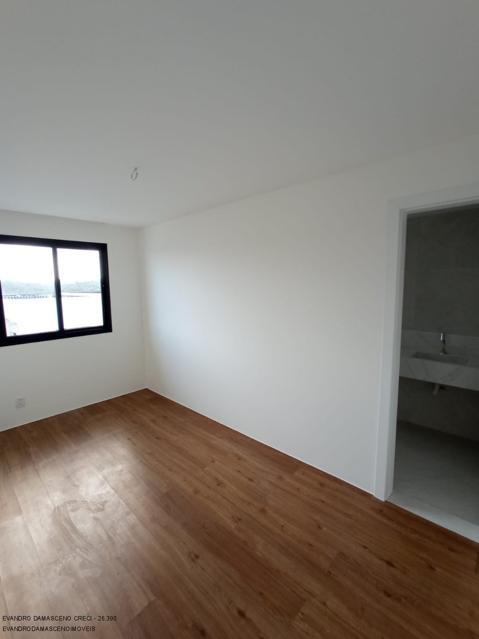 Casa à venda com 4 quartos, 250m² - Foto 27