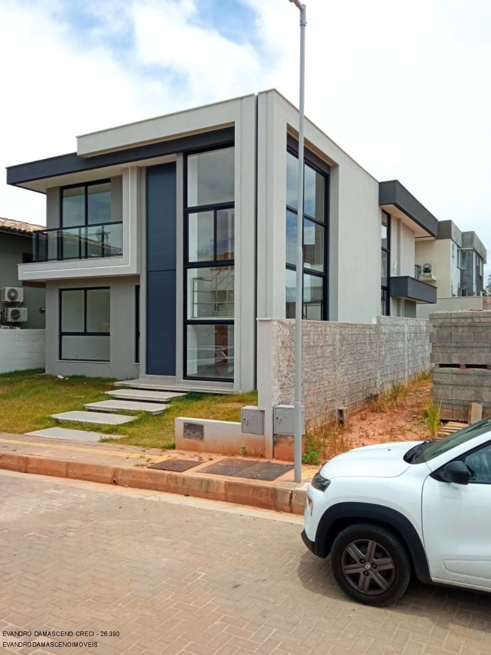 Casa, 4 quartos, 350 m² - Foto 1