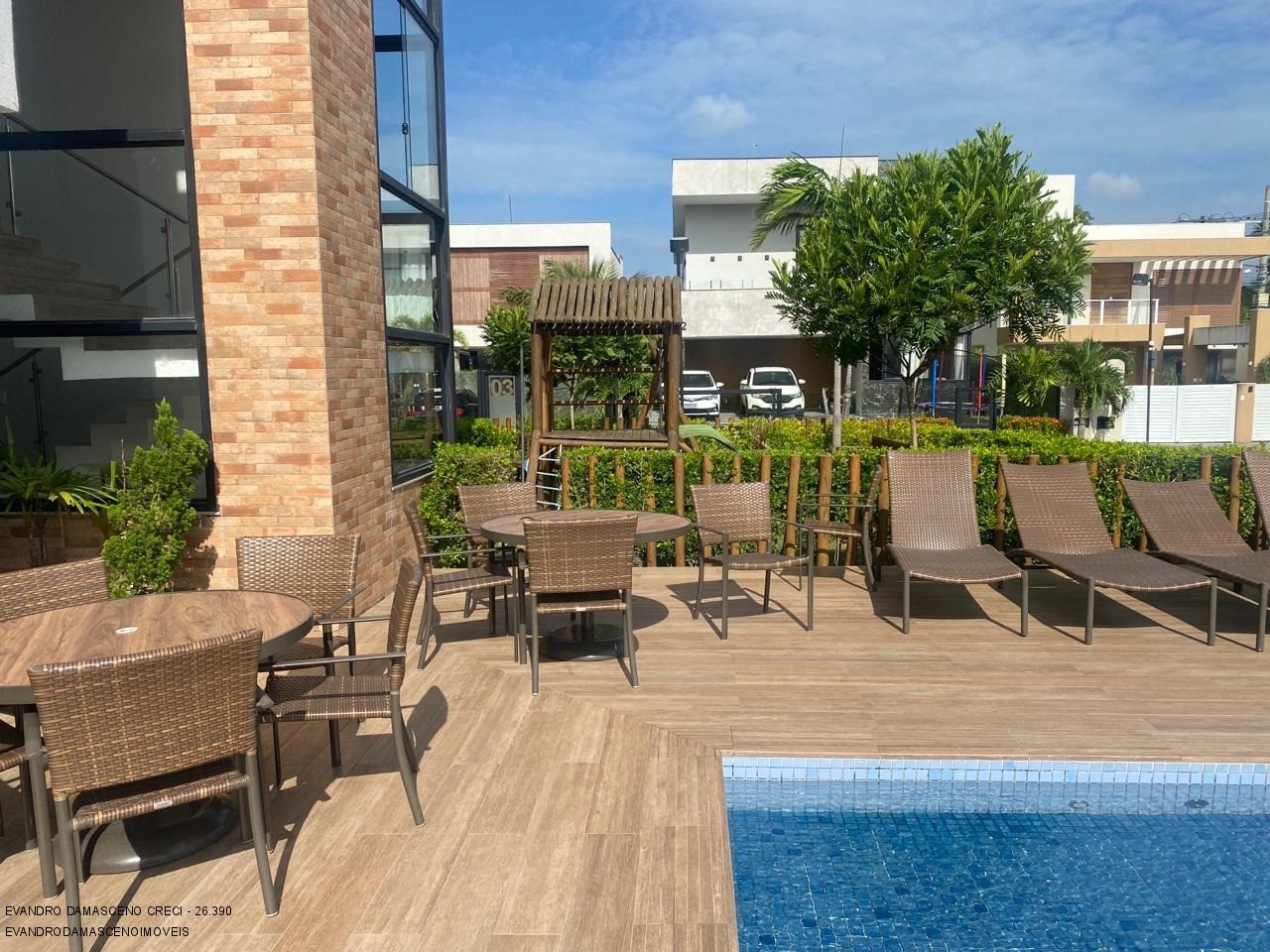 Casa, 4 quartos, 295 m² - Foto 2