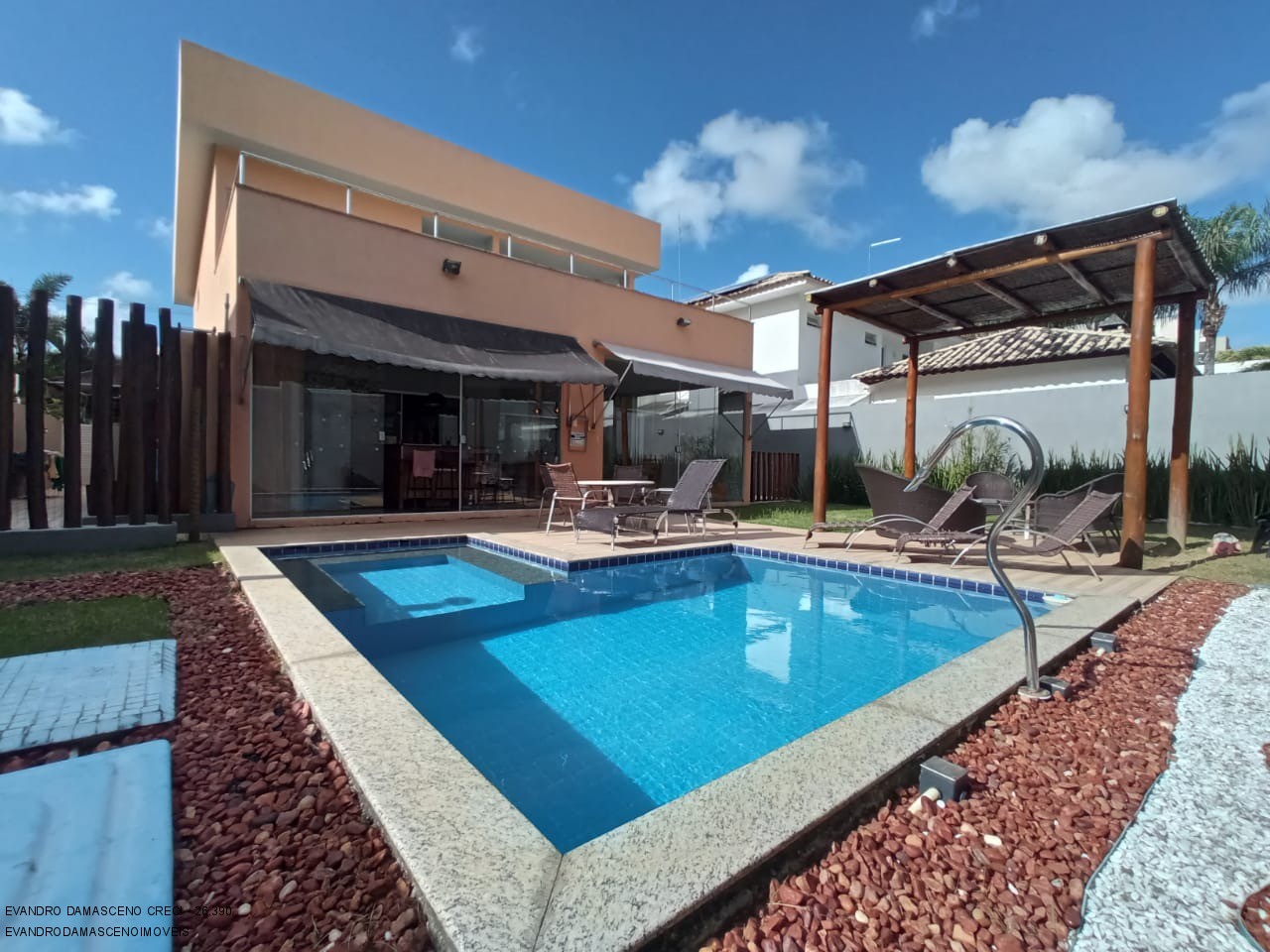 Casa, 4 quartos, 280 m² - Foto 1