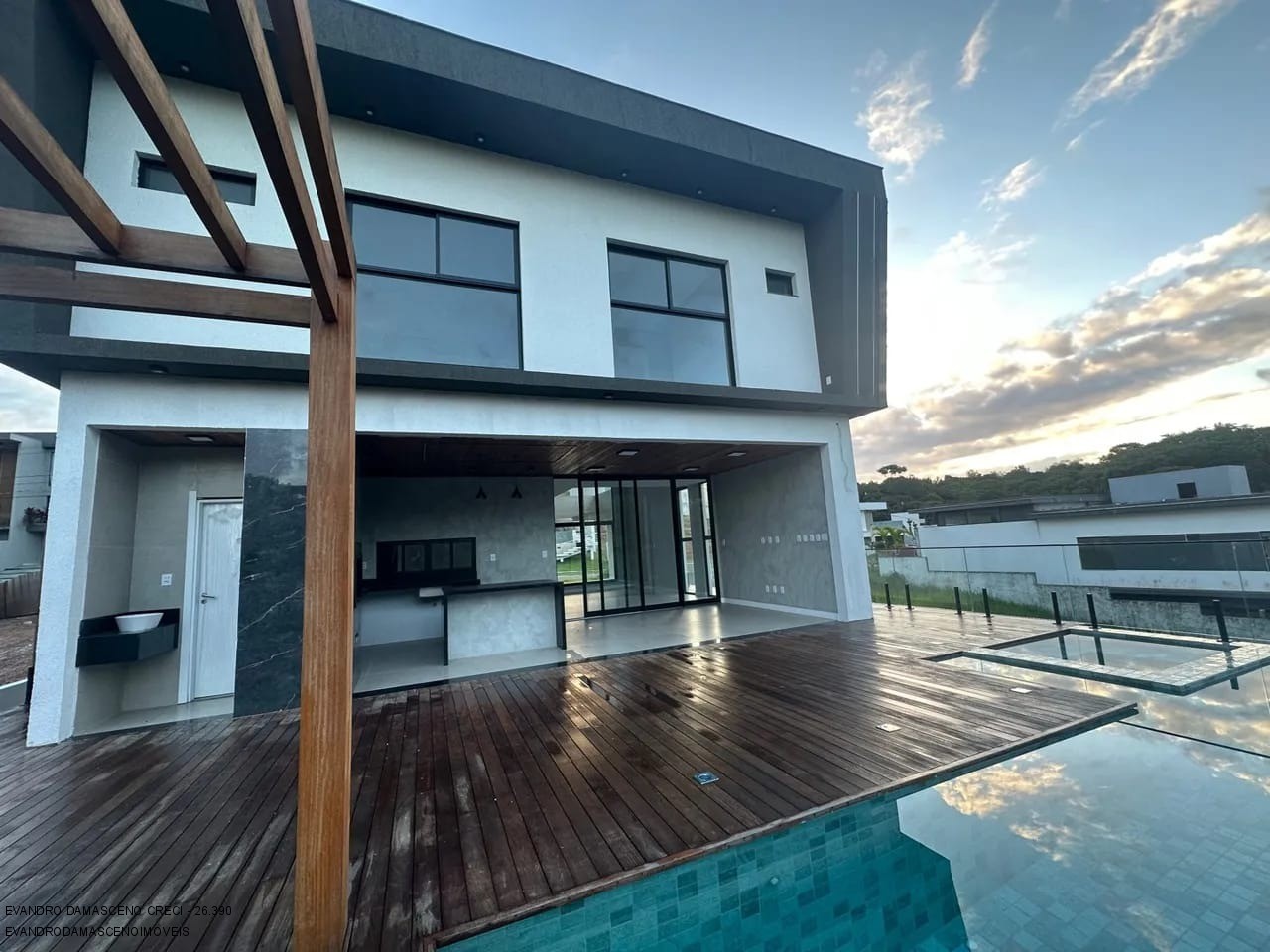 Casa, 4 quartos, 280 m² - Foto 8