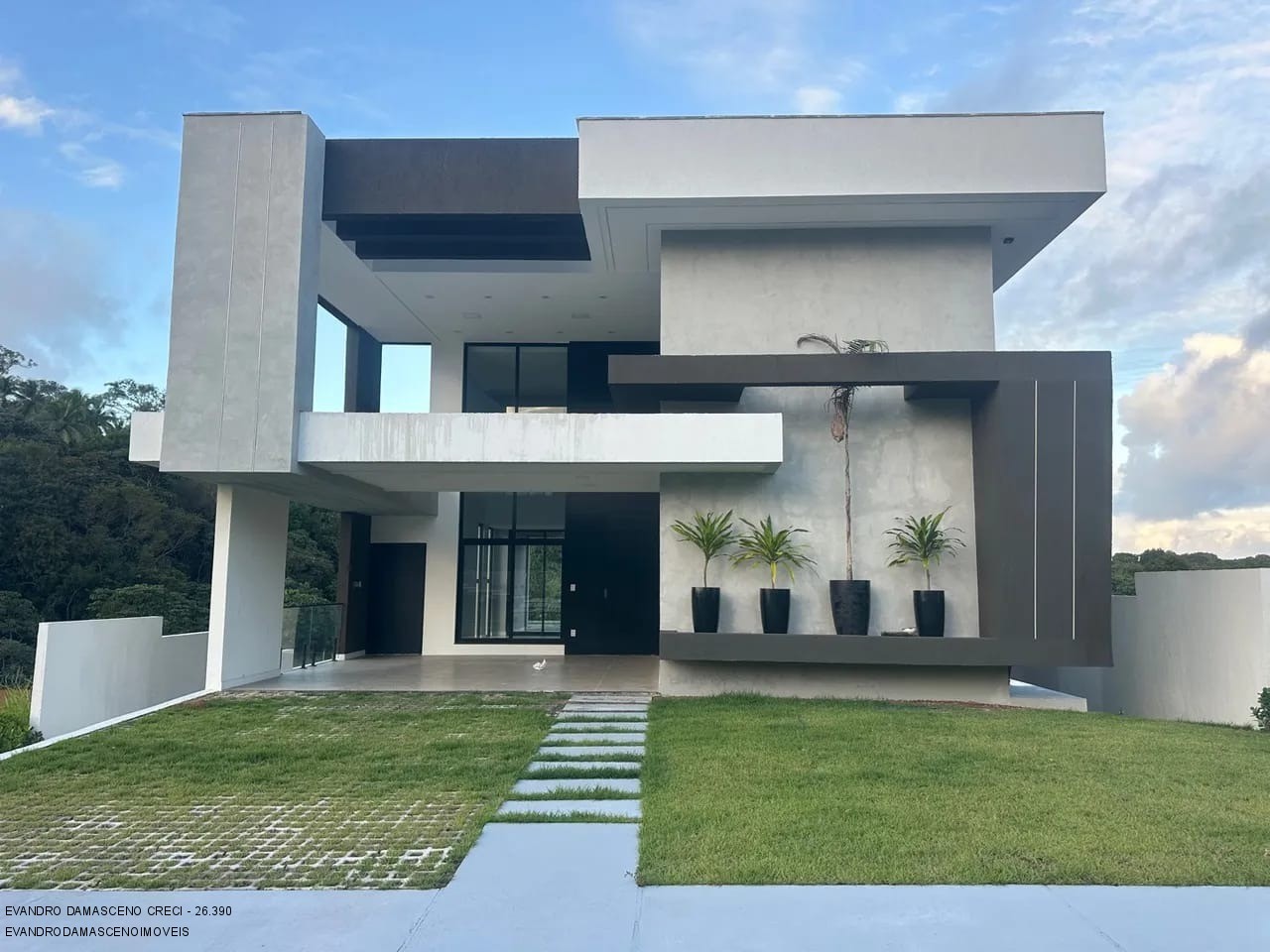 Casa, 4 quartos, 280 m² - Foto 1