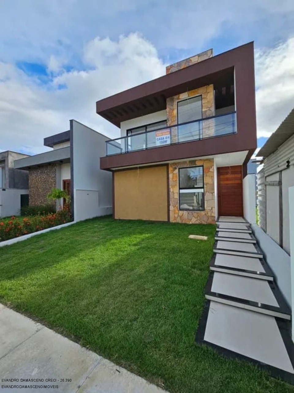 Casa, 4 quartos, 156 m² - Foto 1