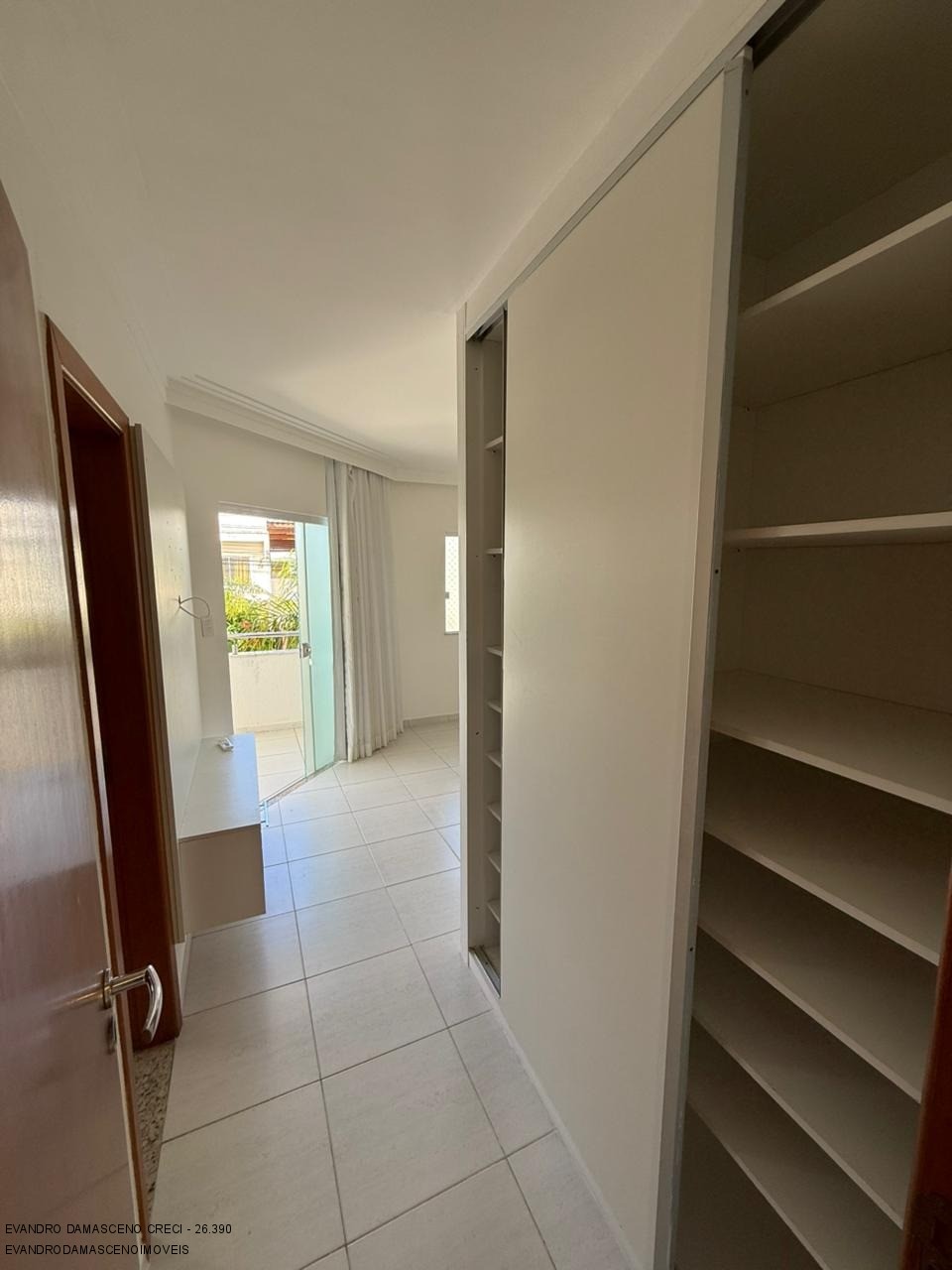 Casa, 4 quartos, 176 m² - Foto 2