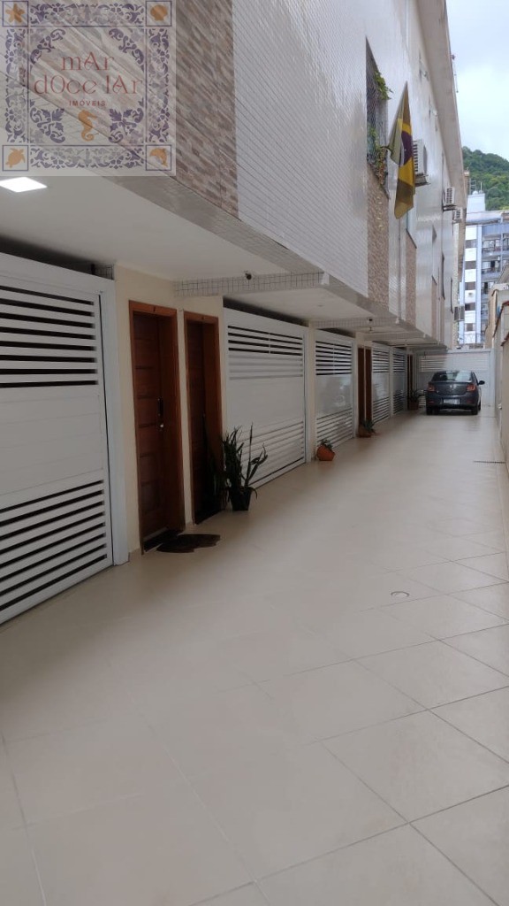 Casa residencial duplex em Villagio com 2 suites, no bairro do Marapé em Santos-SP