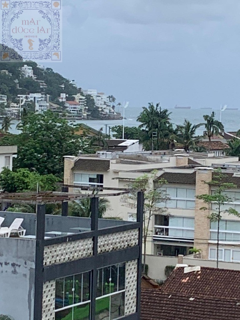 Venda Apartamento Guarujá SP - mAr dOce lAr com sacada e garagem demarcada a quatro quadras (500m) da praia da Enseada.