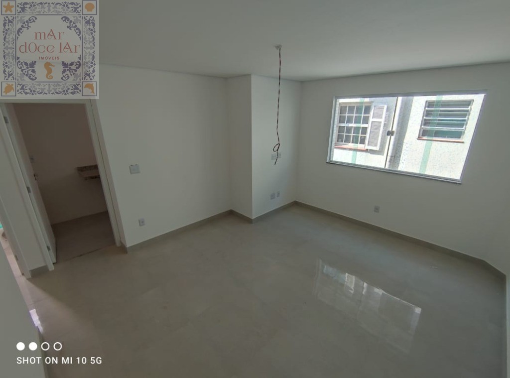 Casa à venda com 2 quartos, 100m² - Foto 2