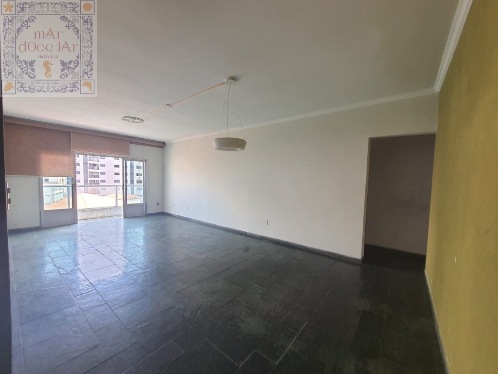 Apartamento com 3 dormitórios com 1 suíte  na Ponta da Praia em Santos / SP