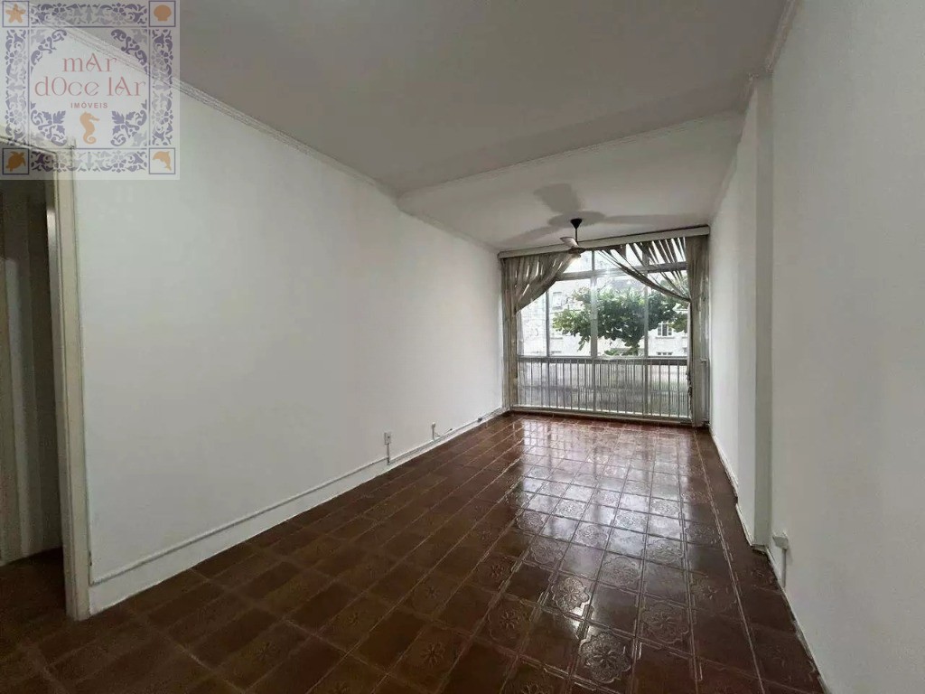 Apartamento com 2 quartos na Quadra da Praia do Boqueirão em Santos / SP