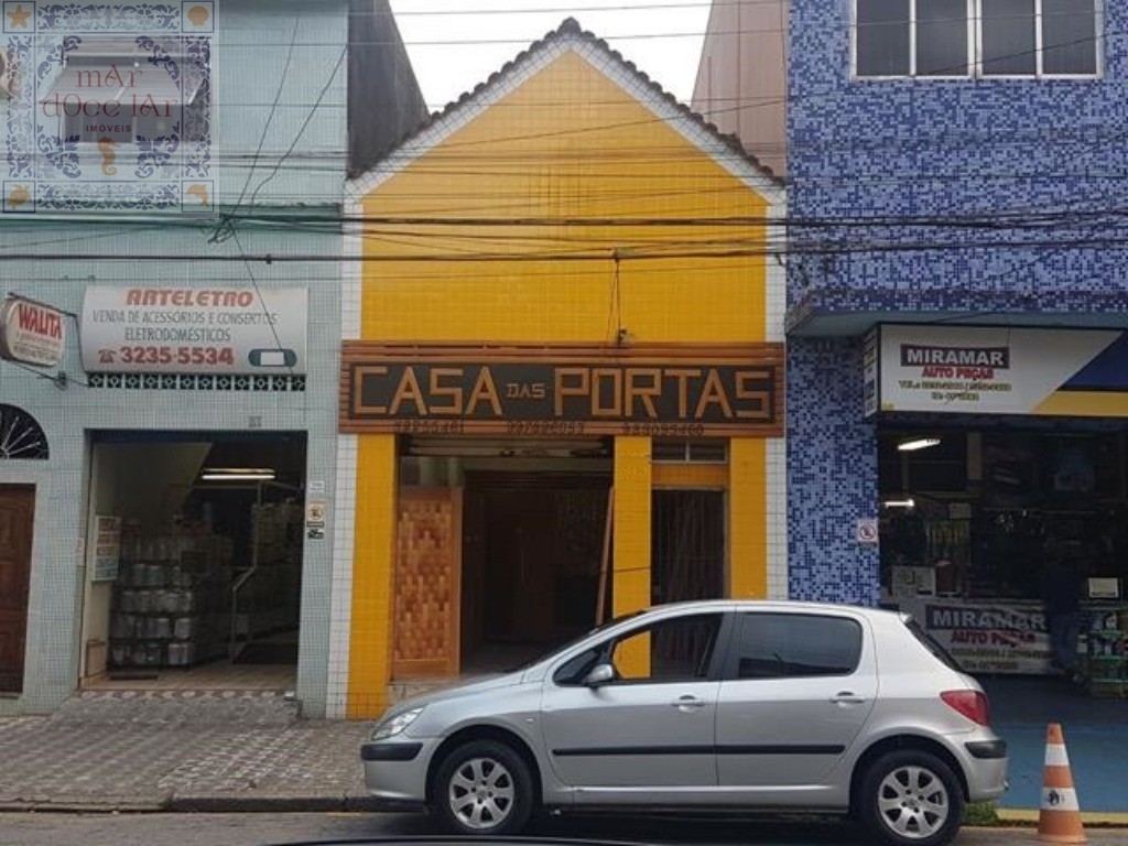 Salão Comercial à Venda em Santos-SP: Vila Mathias, 1 Sala, 1 Banheiro, Edícula 210m² de Área Construída!