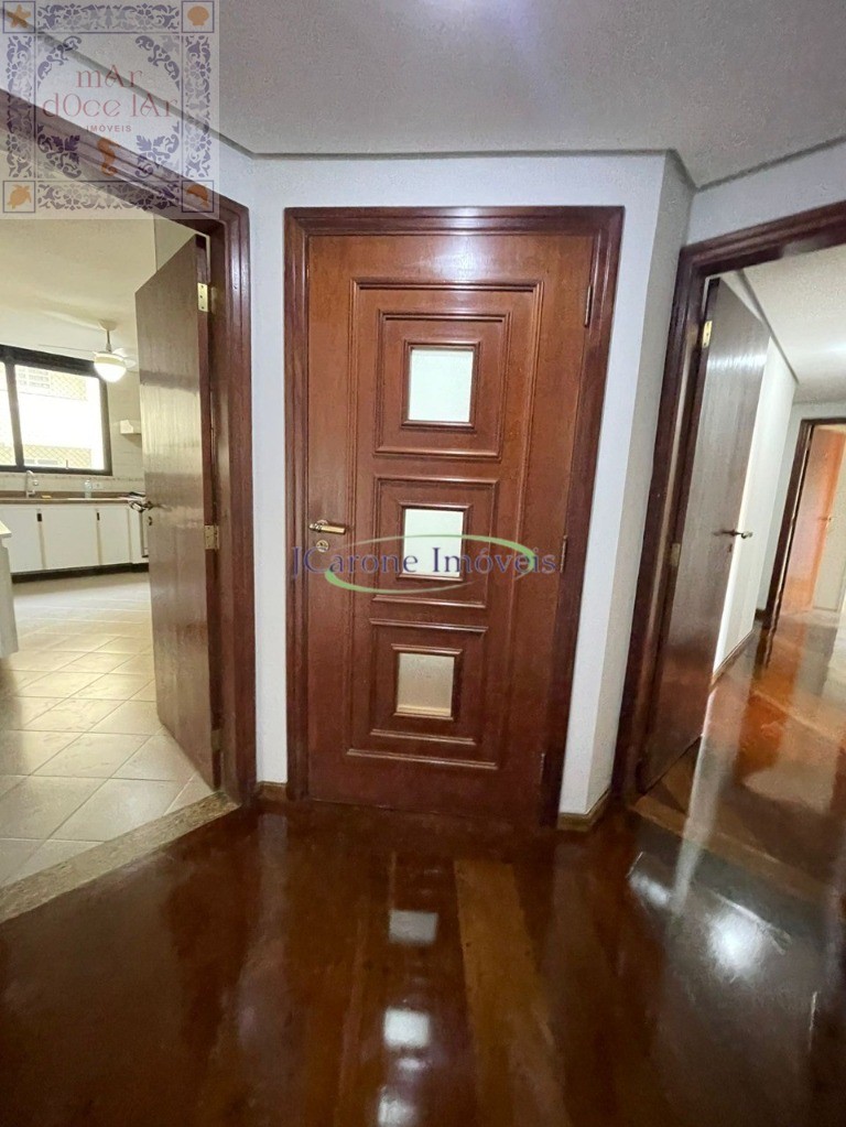 Apartamento à venda com 3 quartos, 150m² - Foto 6