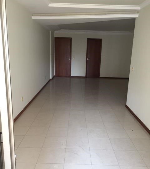 Apartamento à venda com 4 quartos, 140m² - Foto 3