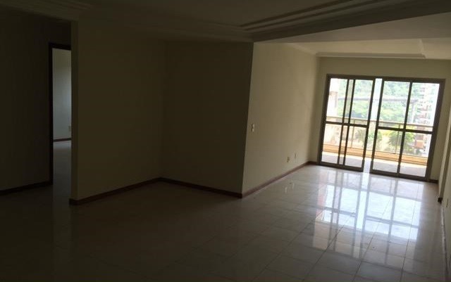 Apartamento à venda com 4 quartos, 140m² - Foto 7