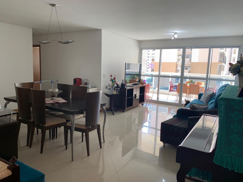 Apartamento à venda com 4 quartos, 184m² - Foto 1